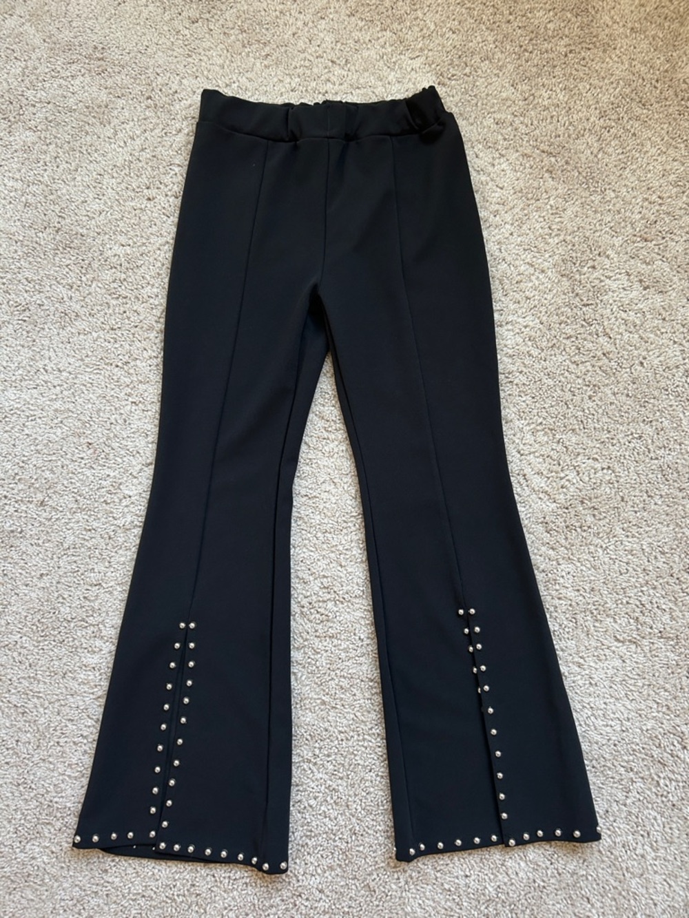 Studded Flare pants. Xs
